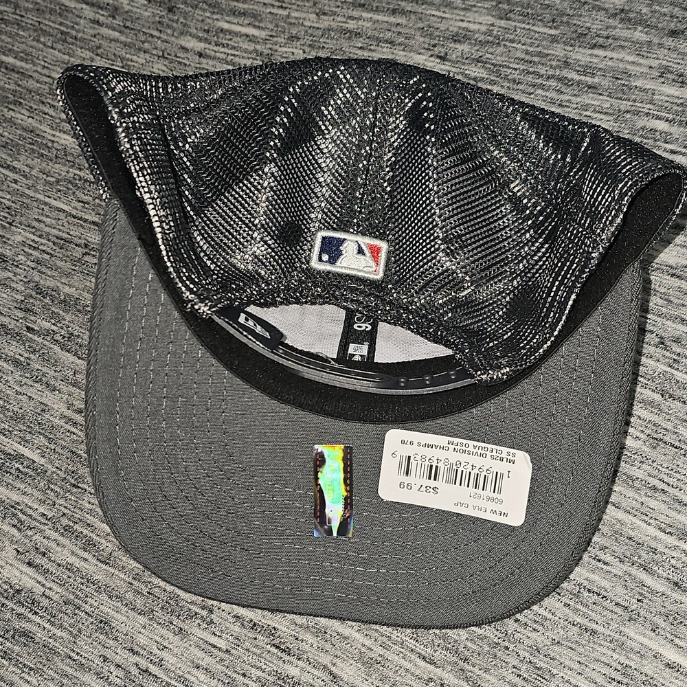 Cleveland Guardians New Era Division Champions Snapback Mesh Cap New - Picture 8 of 9
